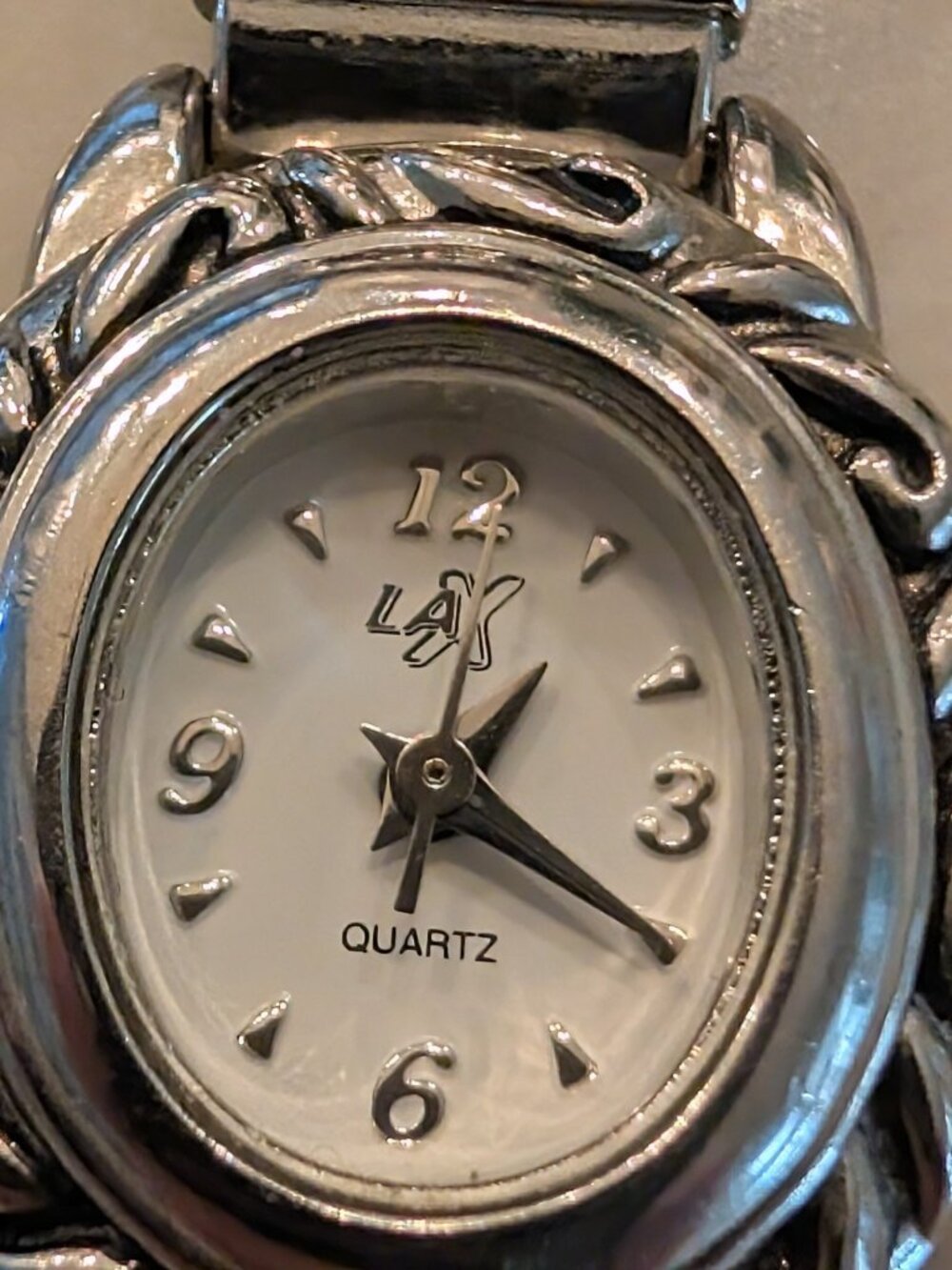 LAX Women’s Quartz Bracelet Watch